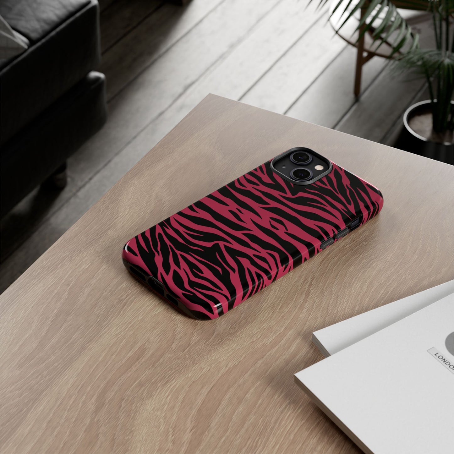 Magenta Wild Tiger Pattern Print Phone Case